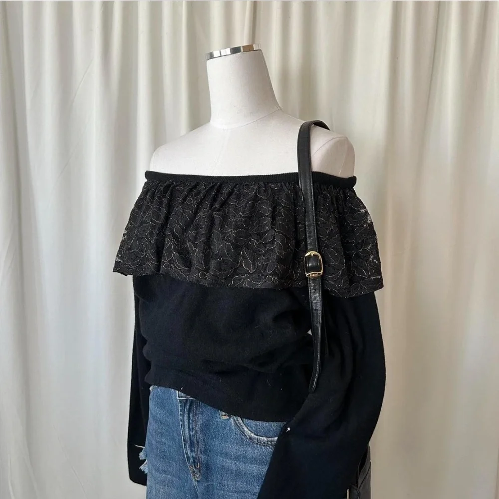 Vintage 1980s Outlander Off-the-shoulder  Wool Sweater with lace Black M - Picture 4 of 8